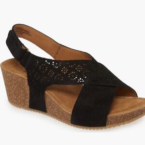 Comfortiva women’s Ellasyn Slingback Sandal NEW